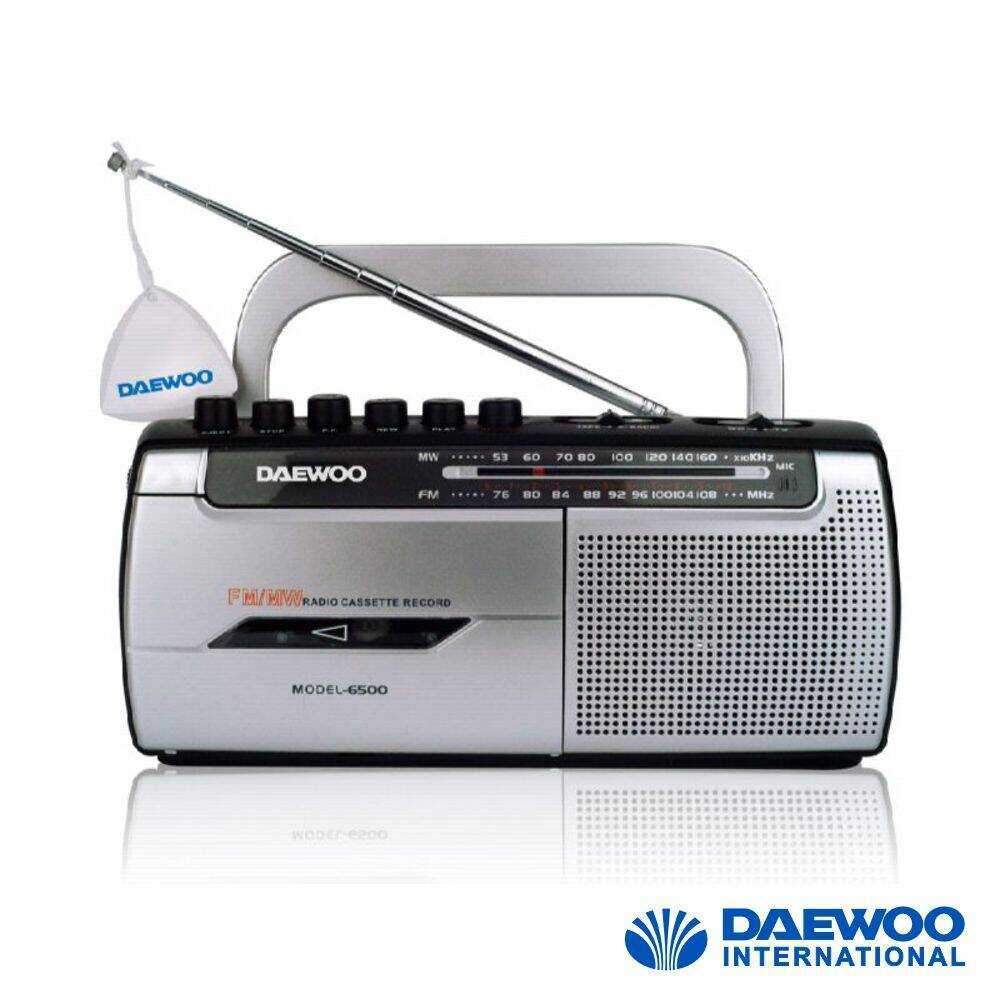 Rádio Portátil AM/FM Cassete C/ Gravador DAEWOO - (DW1107)